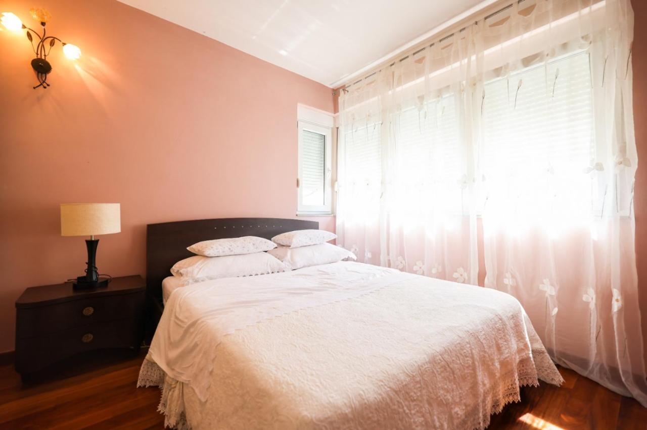 Holiday Home Cvita Sukošan エクステリア 写真